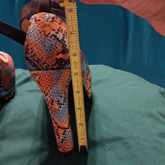 Snakeskin Heels - Picture 4 of 5